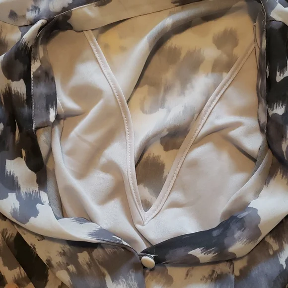 H&M blouse - Picture 6 of 6